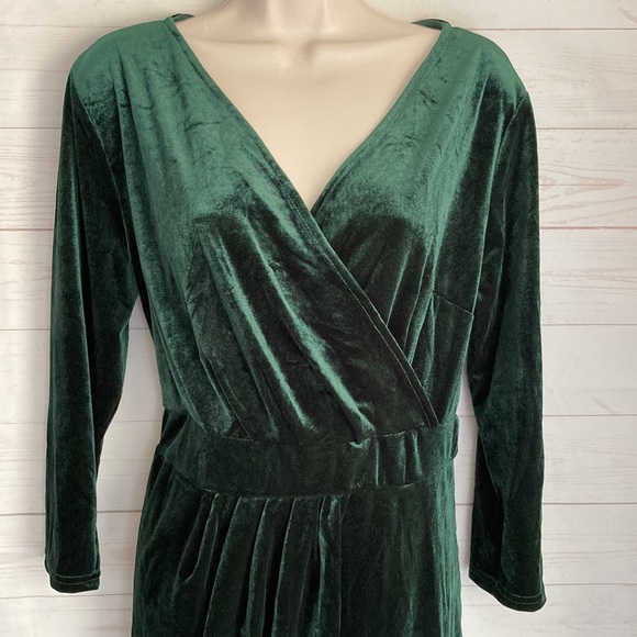 Ins Nova Size XL Green Velvet BodyCon Dress - Picture 4 of 8